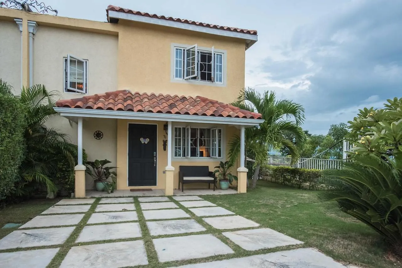 Lägenhetshotell Mango Walk Country Club Suites Montego Bay Jamaica