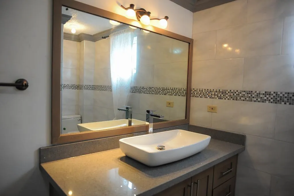 Mango Walk Country Club Suites Montego Bay Apart-hotel
