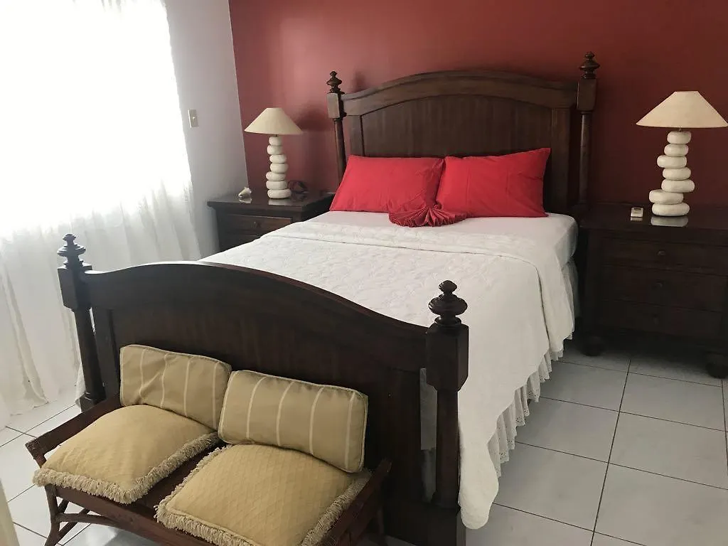 Mango Walk Country Club Suites Montego Bay 0*,