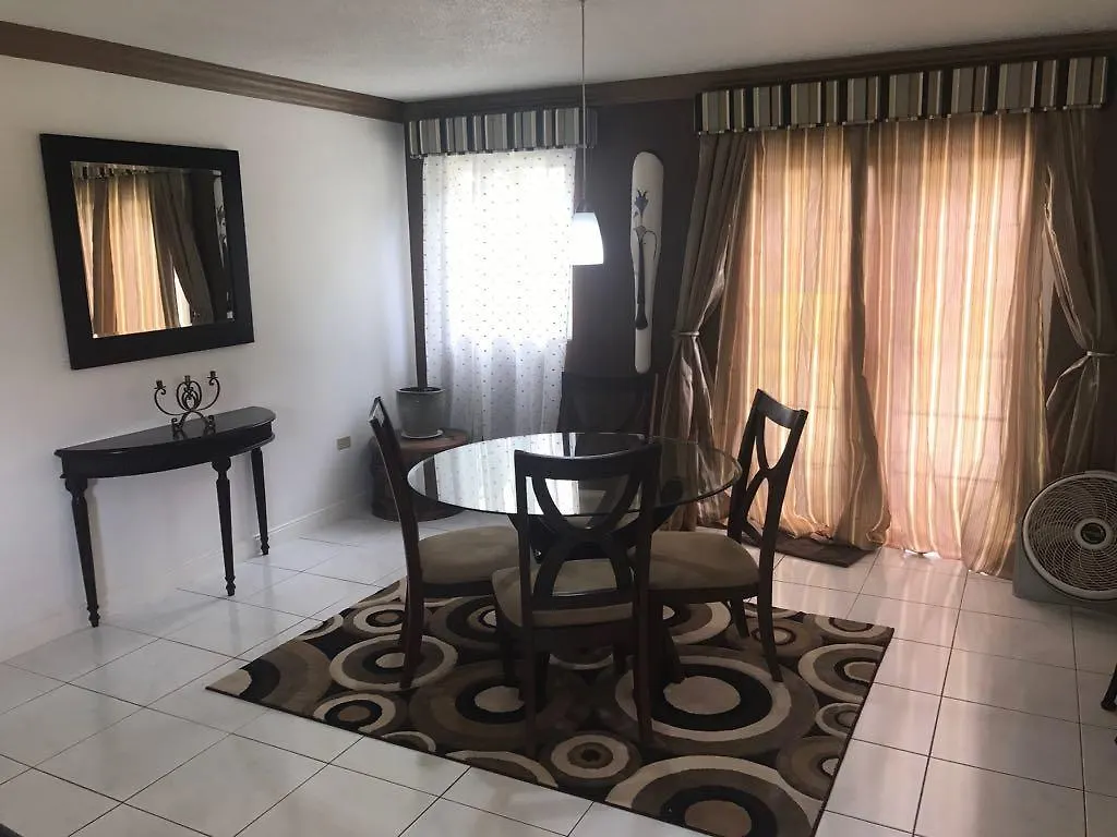 Mango Walk Country Club Suites Montego Bay Apart-hotel